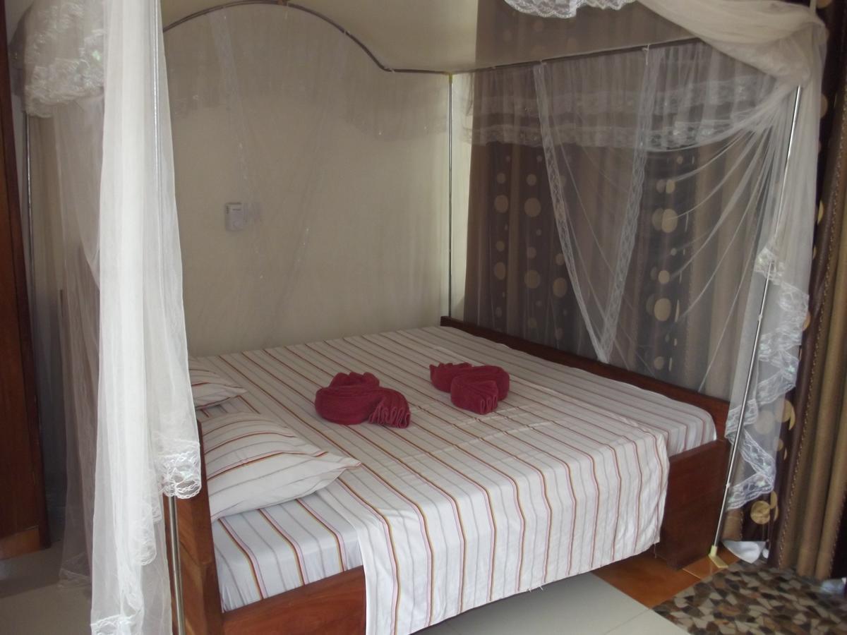 Peacock Park Hotel Укунда Екстериор снимка
