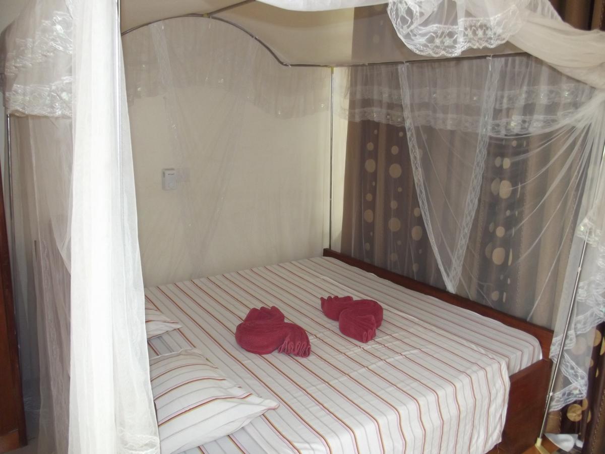 Peacock Park Hotel Укунда Екстериор снимка